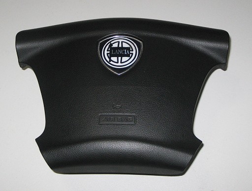 Lancia Thesis Fahrerairbag mit Verkleidung