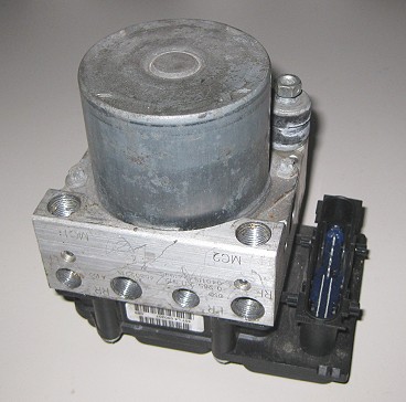 Fiat Panda ABS - Steuerblock Bosch Nr.: 0 265 231 312 Fiat Nr.: 46802215 Fiat Panda ABS - Steuerblock Bosch Nr.: 0 265 231 312 Fiat Nr.: 46802215