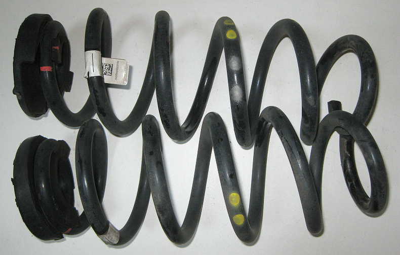 Alfa Romeo Giulia 2.2 Jtdm Feder hinten Alfa Romeo Giulia 2.2 Jtdm Feder hinten
