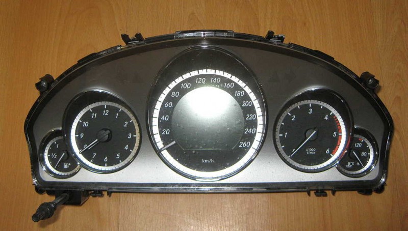 Mercedes Benz Tacho Kombiinstrument