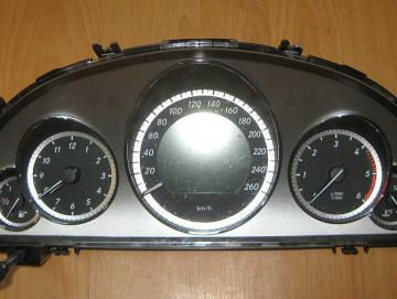 Mercedes Benz Tacho Kombiinstrument